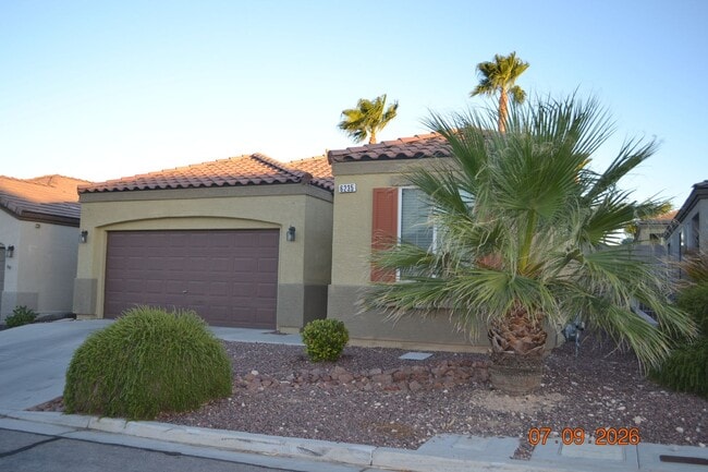 Photo - 2BED/2BA SOUTHWEST HOME - 1 STORY IN GATED COMMUNITY WITH POOL AREA AND SPA