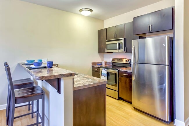 06-2 br apt - kitchen 2
