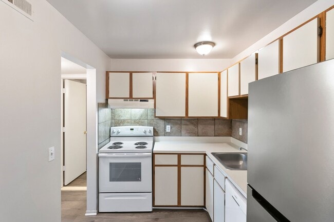 Photo - River Valley Apartments