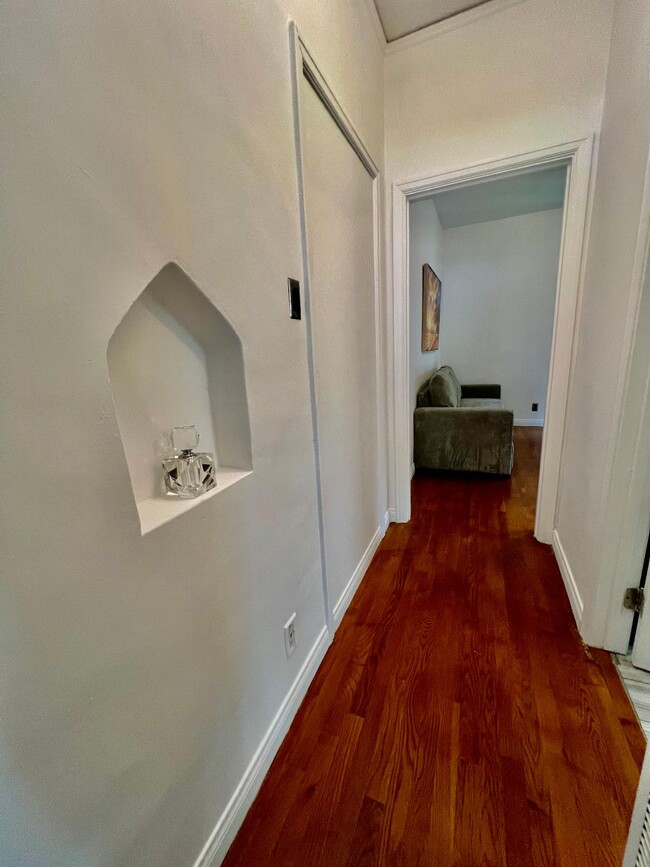 Photo - 1144 N Hudson Ave Unidad 1144