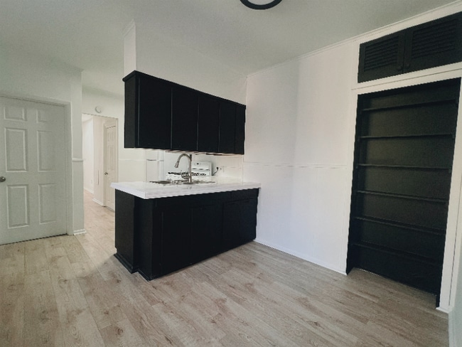 Photo - 4 Linden Ave Unit 1