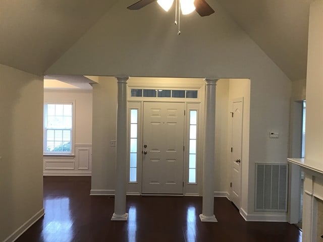 Photo - 560 Summit Way