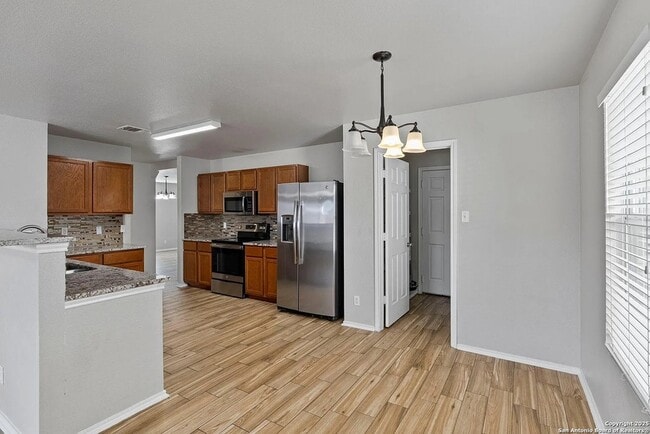 Photo - 4006 Wisteria Way