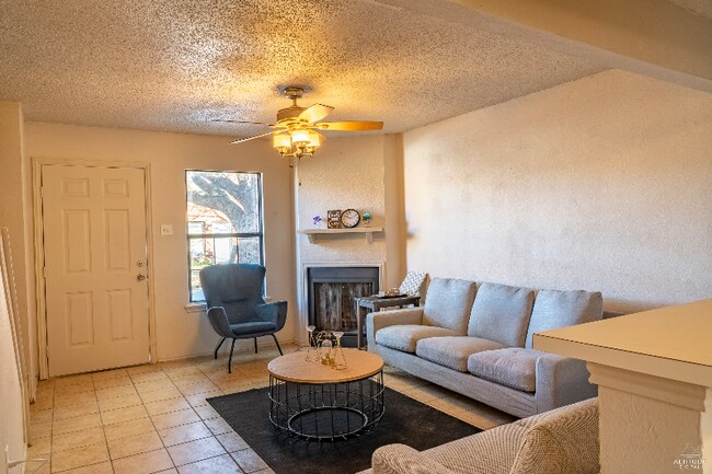 Photo - 210 Rolston Rd Casa