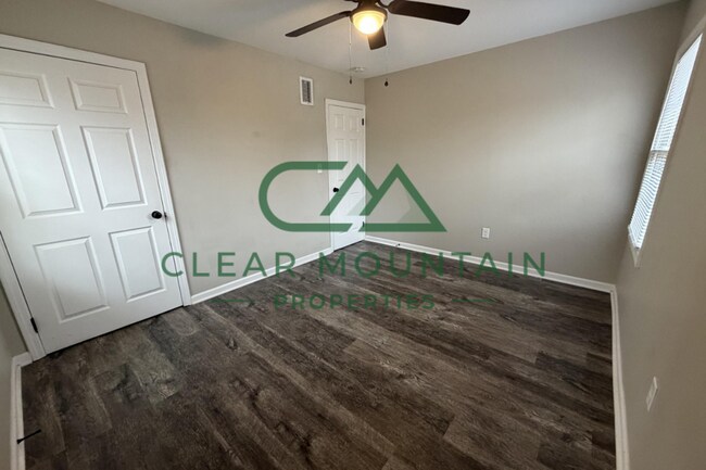 Photo - Updated 2-Bedroom 1-bathroom apartment near downtown Greenville!! Unit 1C