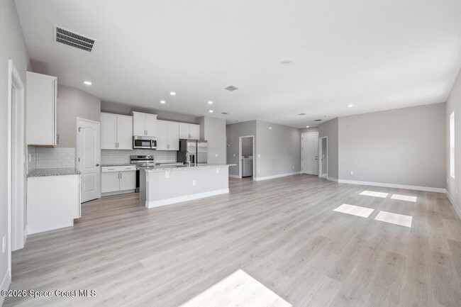Photo - 495 Harrison St SW