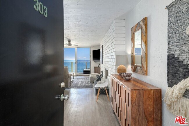 Photo - 22548 Pacific Coast Hwy Unidad 303