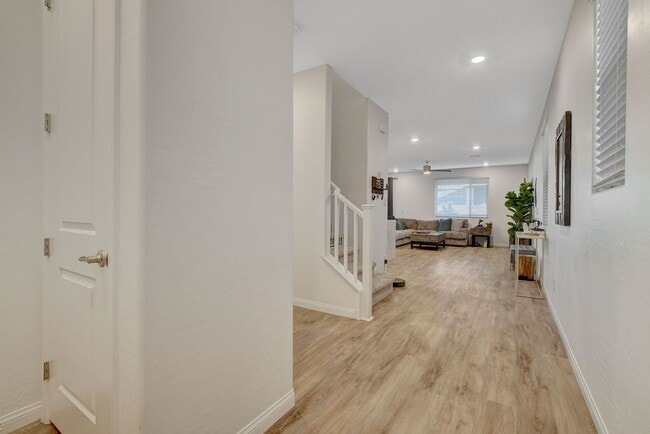 Photo - 5 Bedroom in Summerlin!!