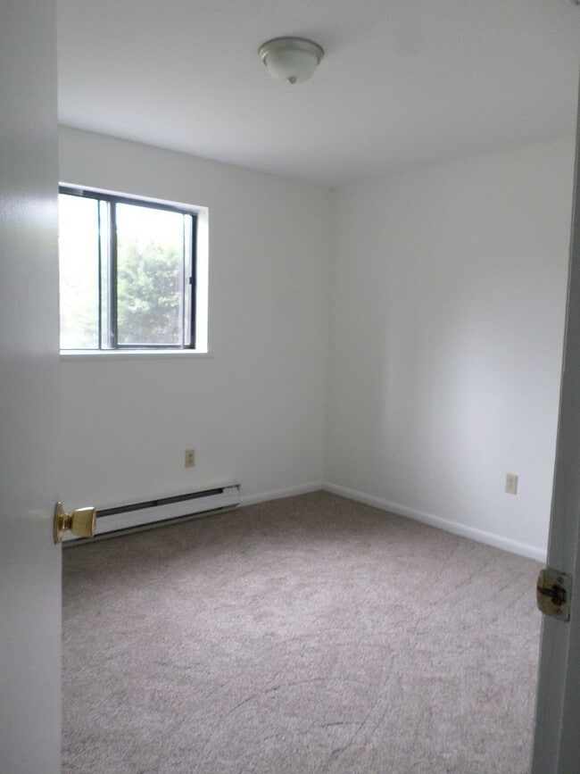 Photo - 913 Toms Creek Rd