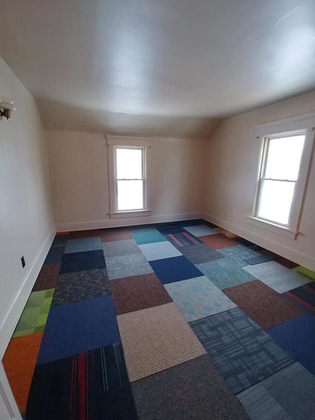 Photo - 227 E 2nd St