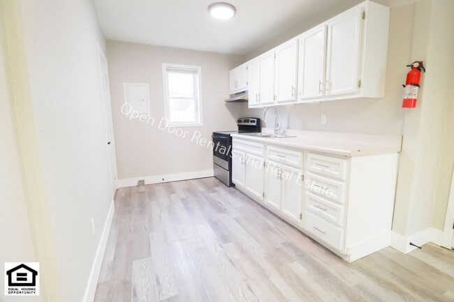 Photo - 328 N State St Unit 2