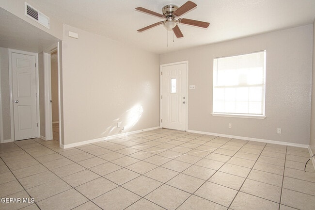 Photo - 216 S Schutz Dr Unit 6