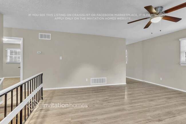 Photo - 4891 Lehigh Dr