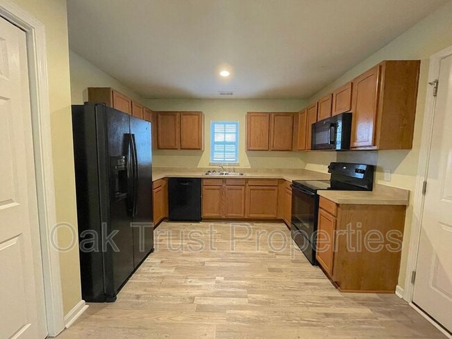 Photo - 136 Mcgrady Dr