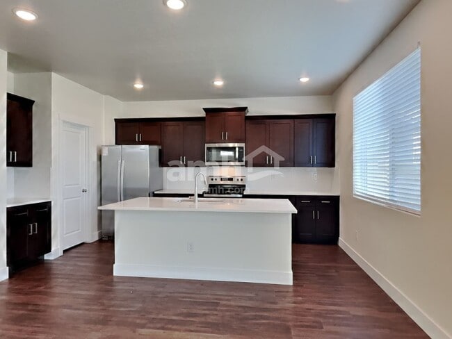 Photo - 1453 N Alderleaf Rd