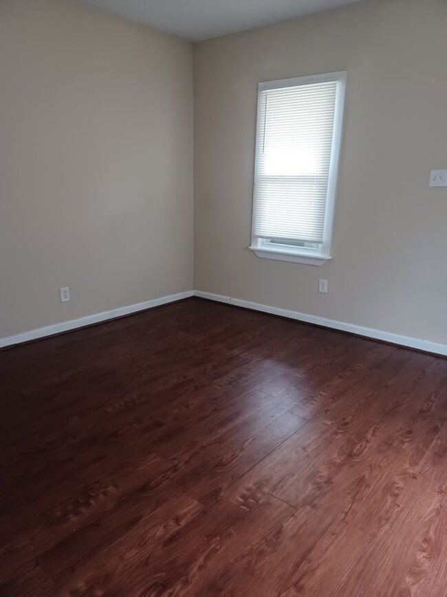 Photo - 1107 Hull St