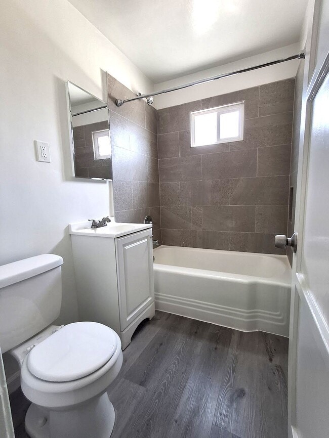 Photo - 1120 E Fairview Blvd Unit 1116