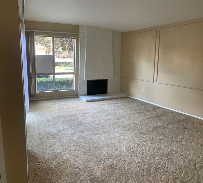 Photo - Cypress 2 Bed Townhome - 2 Car Garage - Gorgeous - Amenities Galore!!!!!