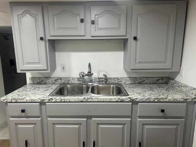 Photo - 1115 Keane St