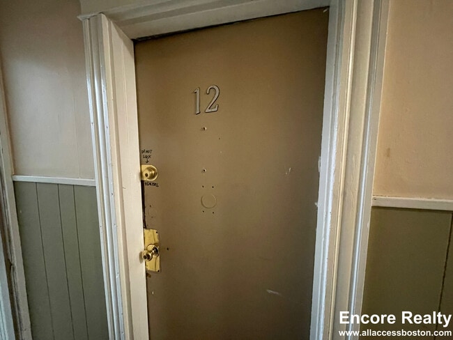 Building Photo - 883 Huntington Ave Unit 12