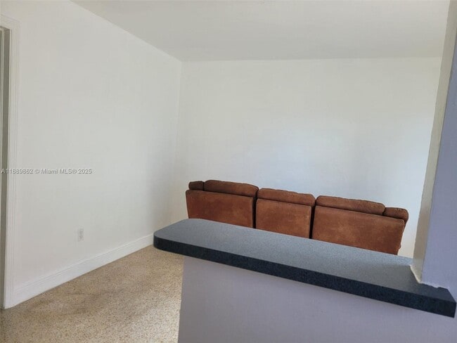 Photo - 154 W 26th St Unit 2
