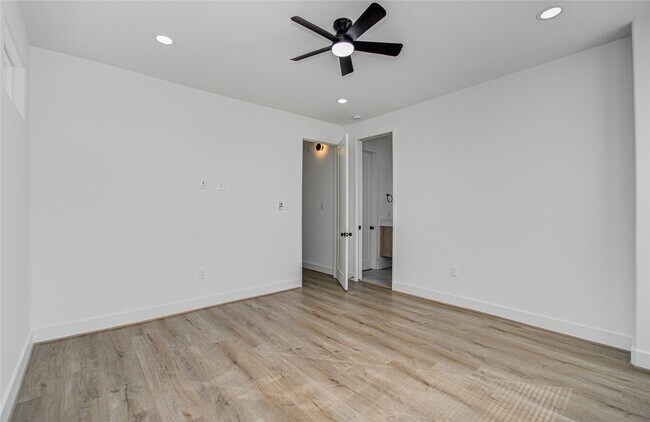 4605 Edison St Unidad D