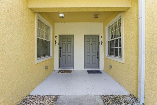 2795 Oakwater Dr
