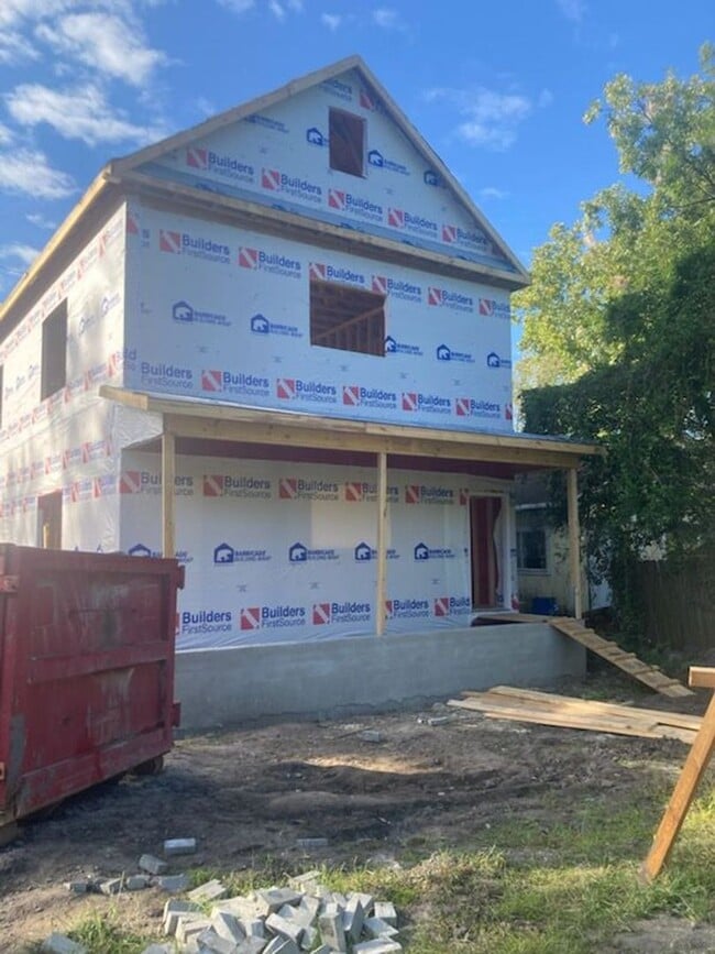 Photo - Brand New Duplex in The Amazing Old Shando...