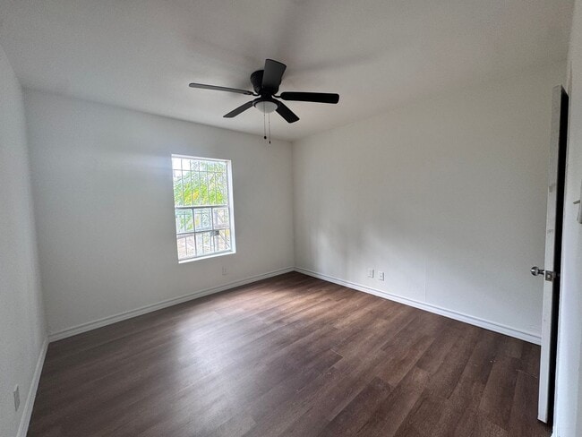 Photo - ONE BEDROOM APT WITH WATER PAID