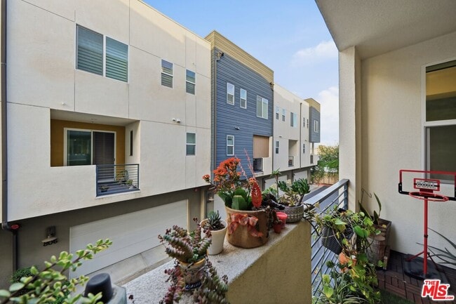 Photo - 807 Jade Pl.