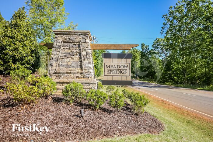 Photo - 423 Stonefence Dr