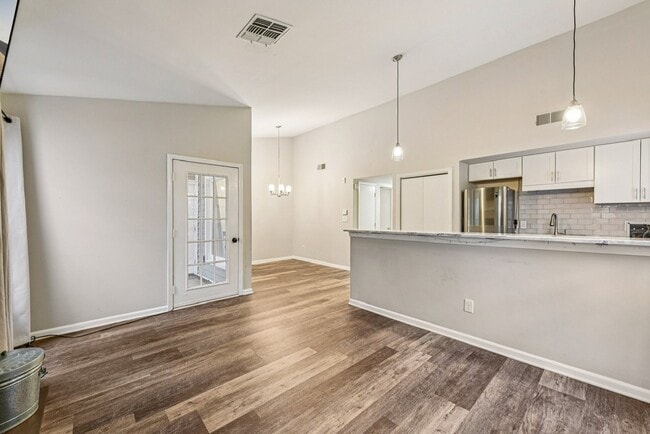 Photo - 430 Queens Rd Unit 732