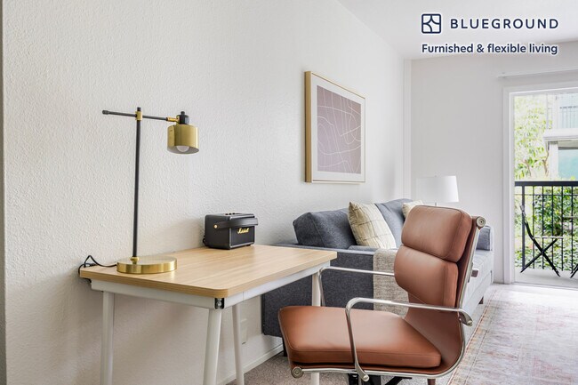 Photo - 3600 Barham Blvd Unidad FL2-ID1323