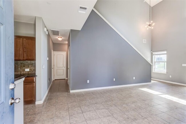 Photo - 1620 Bryant Dr Unit 904