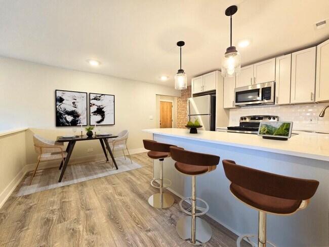 Photo - 2 bedroom in CHICAGO IL 60610 Unit D4