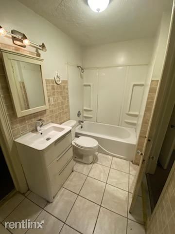 Photo - 2 br, 1 bath 4plex - 2303 West McKinley Av...