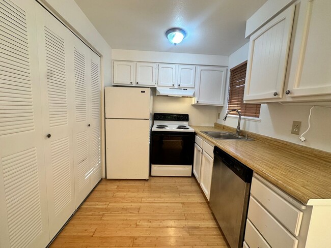 Photo - JH1500 -A* Unidad 3337 SE 9th Ave