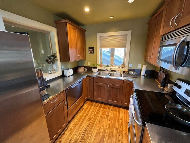 Photo - 1635nw2 Unit 1639