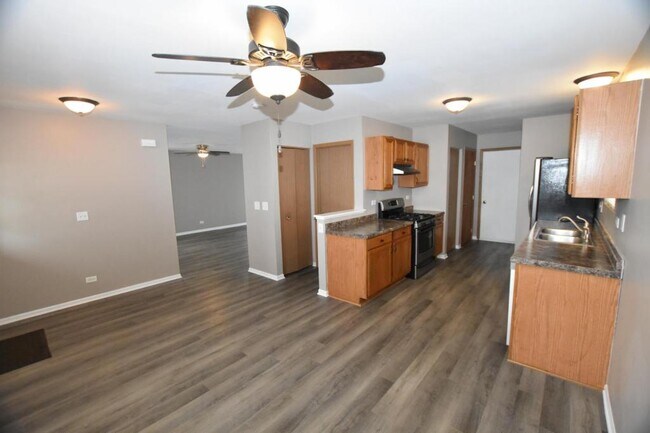 Photo - 24 Waterbury Cir