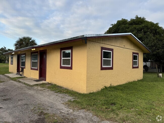 Building Photo - 1312 Edgewood Terrace Rental