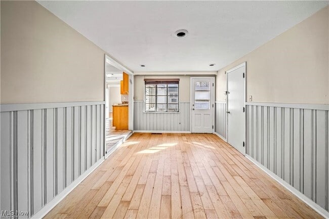 Photo - 21516 Halworth Rd