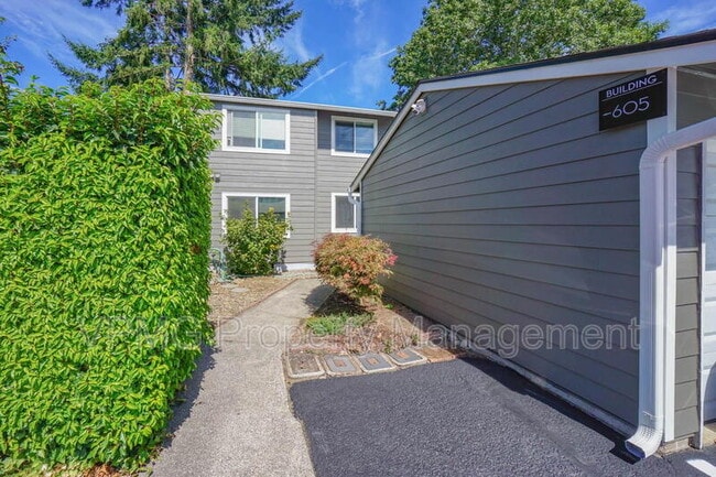 Photo - 605 SE 121st Ave Unit 4