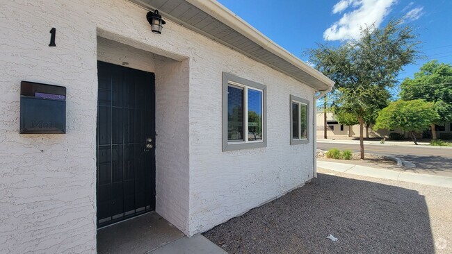 Building Photo - All new interior! Walk to Avondale conveni... Rental