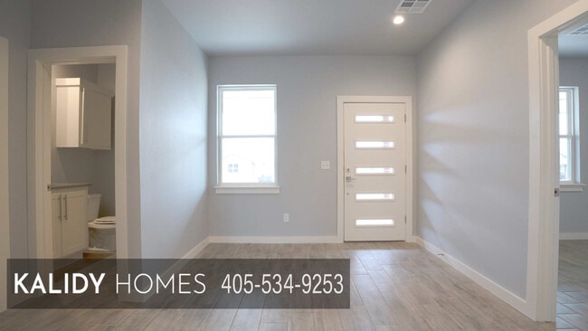 Photo - 307 Kirks Holw