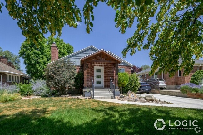 Building Photo - Beautiful Home in Salt Lake!