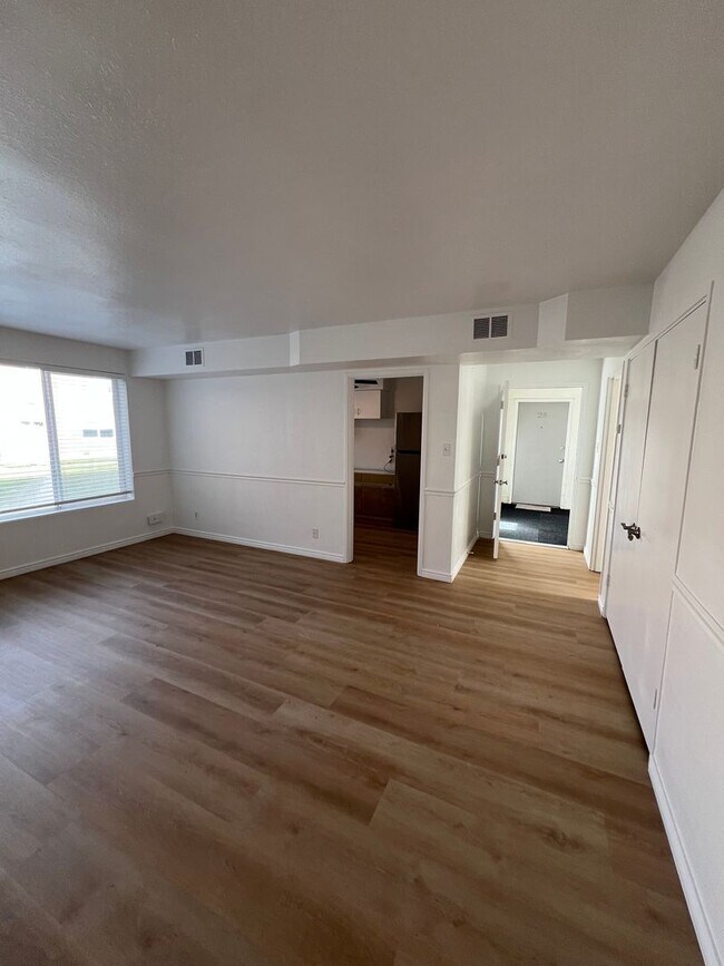 Photo - $995 Per month Unit 27