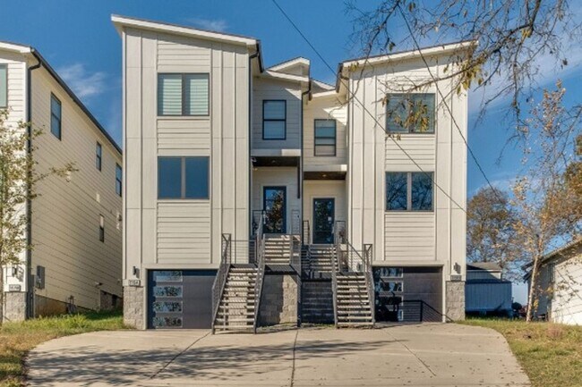 Building Photo - 4BR Townhome - Minutes from Oracle Campus