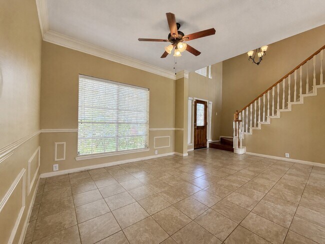 3411 Ashfield Dr