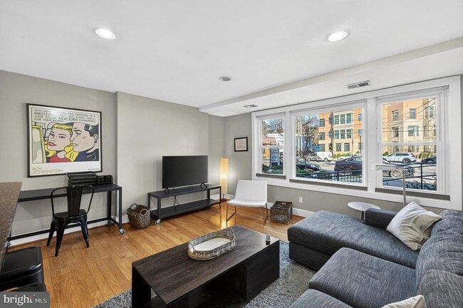 Building Photo - 4840 MacArthur Blvd NW Unit 408
