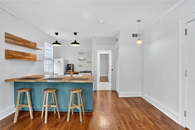 Photo - 824 Greenwood Ave NE Unit 8